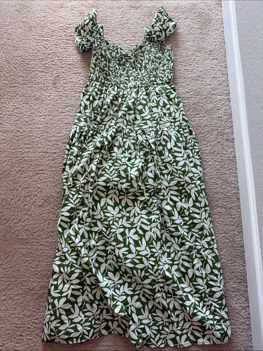 Abercrombie & Fitch Green and White Leaf-Print Maxi Dress